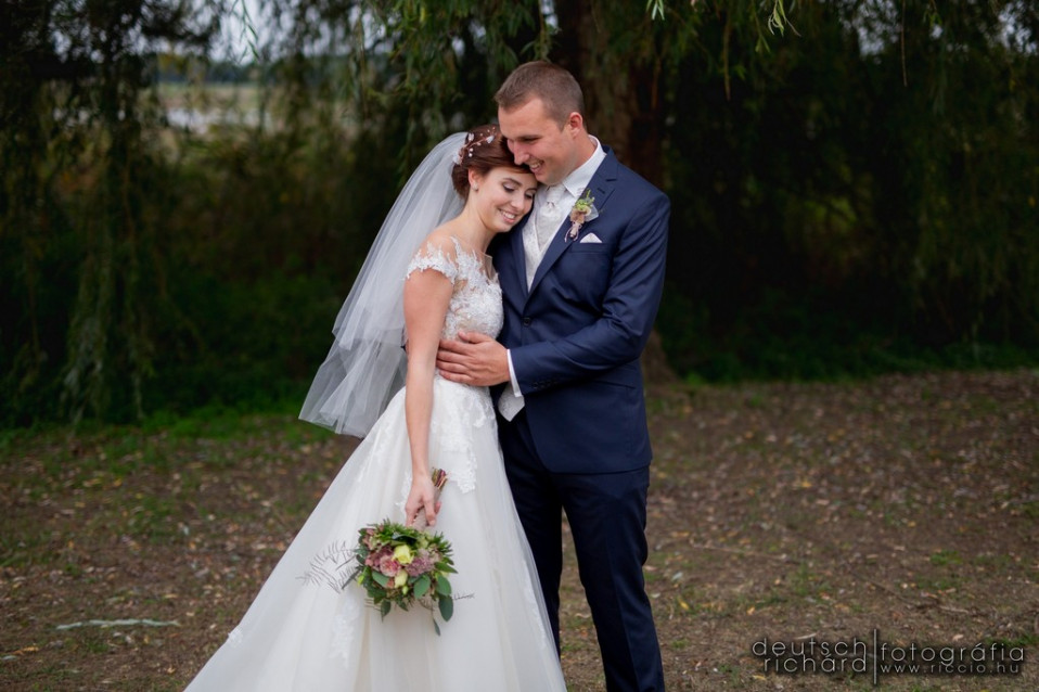 Esküvő: Vivi és Árpi – Szélrózsa Birtok, Dunaföldvár