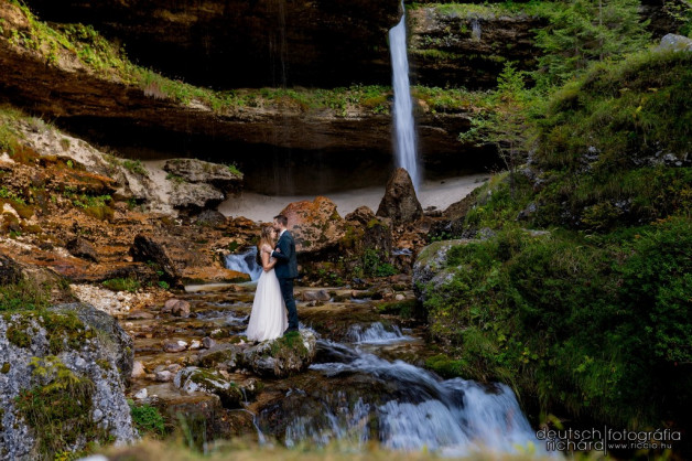 Esküvői kreatív fotózás a Júliai-Alpokban Nórival és Levivel